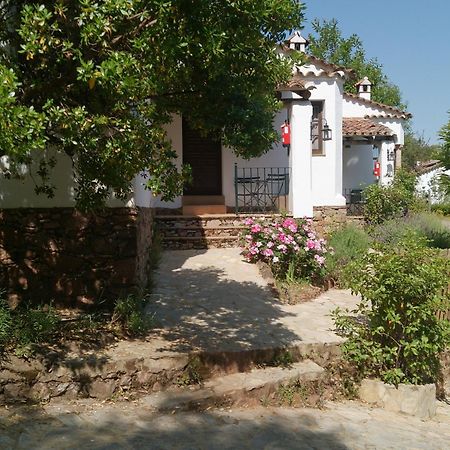 Finca Valbono Apartamentos Rurales Y Hotel Aracena Exteriör bild