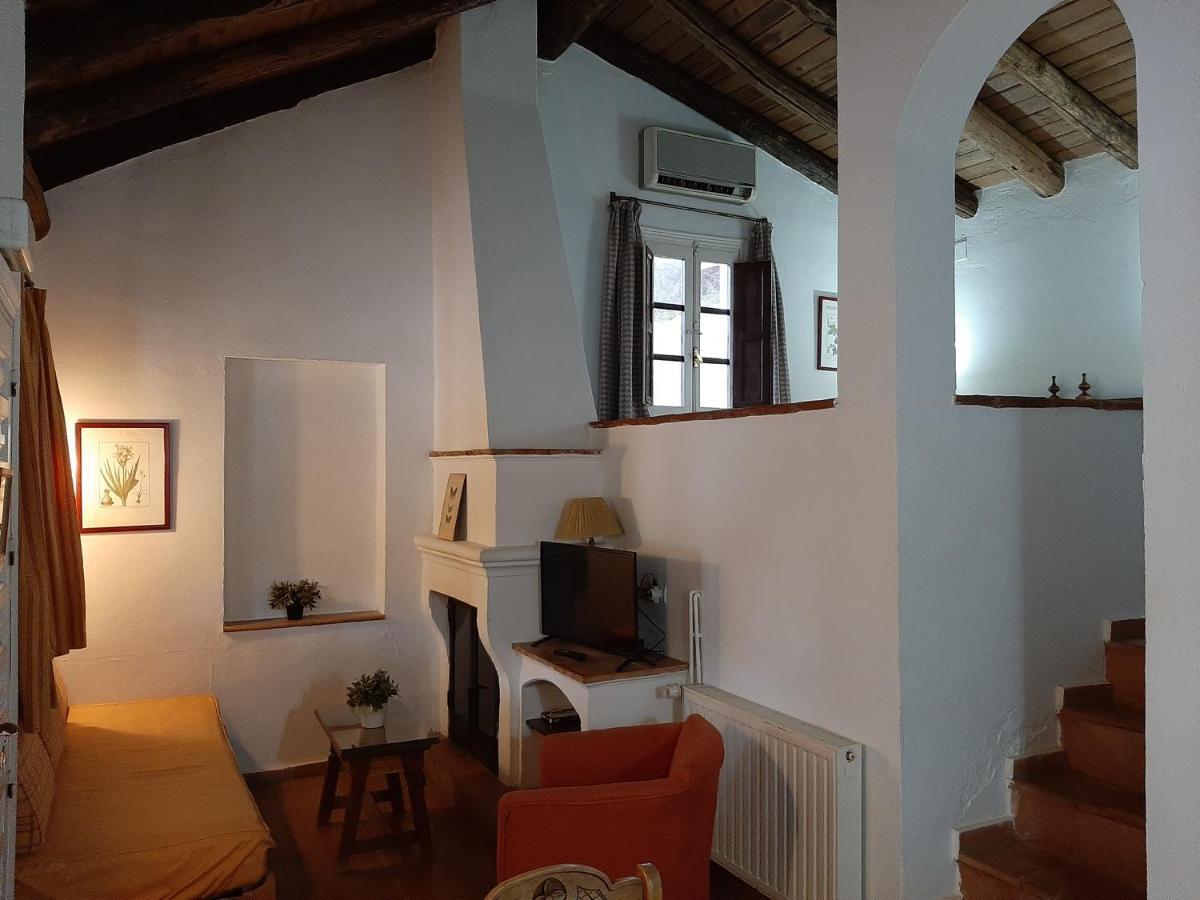Finca Valbono Apartamentos Rurales Y Hotel Aracena Exteriör bild